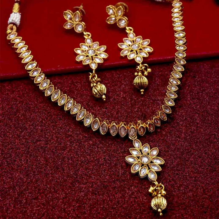 Glittering Premium Antique Kundan Stone Necklace Set